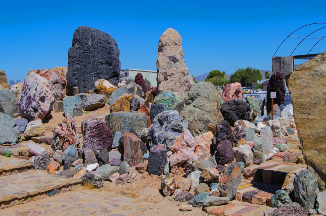 decorative-rocks-24